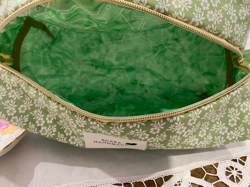BOXY COSMETIC POUCH - MEDIUM