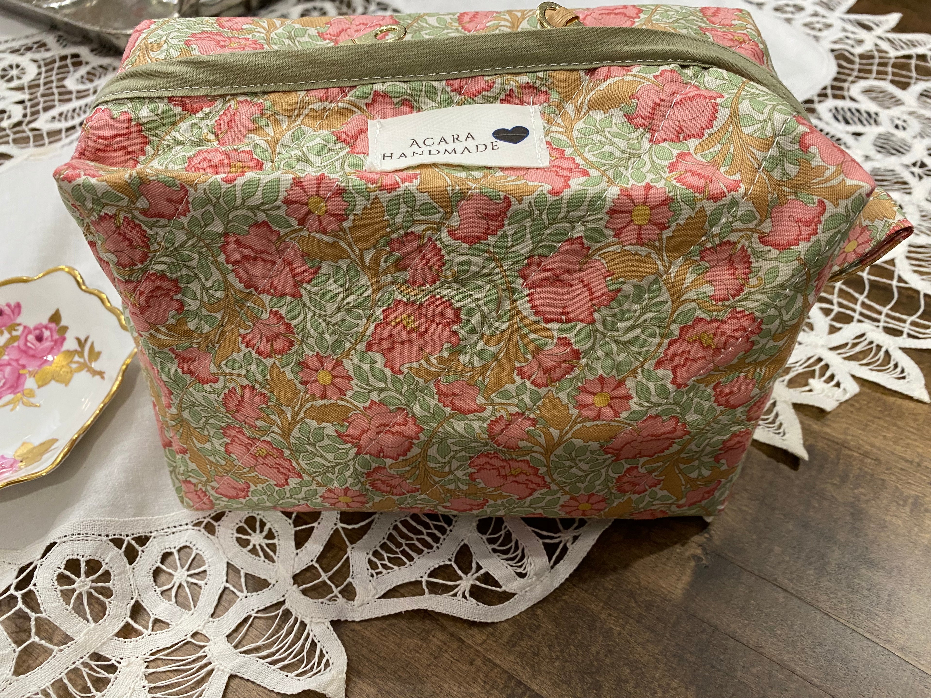 BOXY COSMETIC POUCH - Small