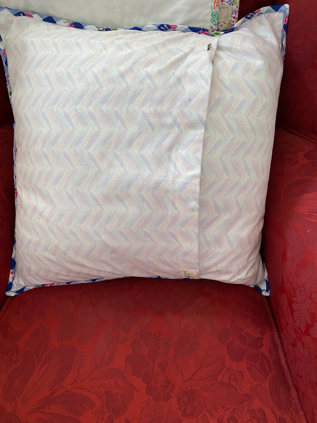 HAND APPLIQUE HEXI CUSHION COVER