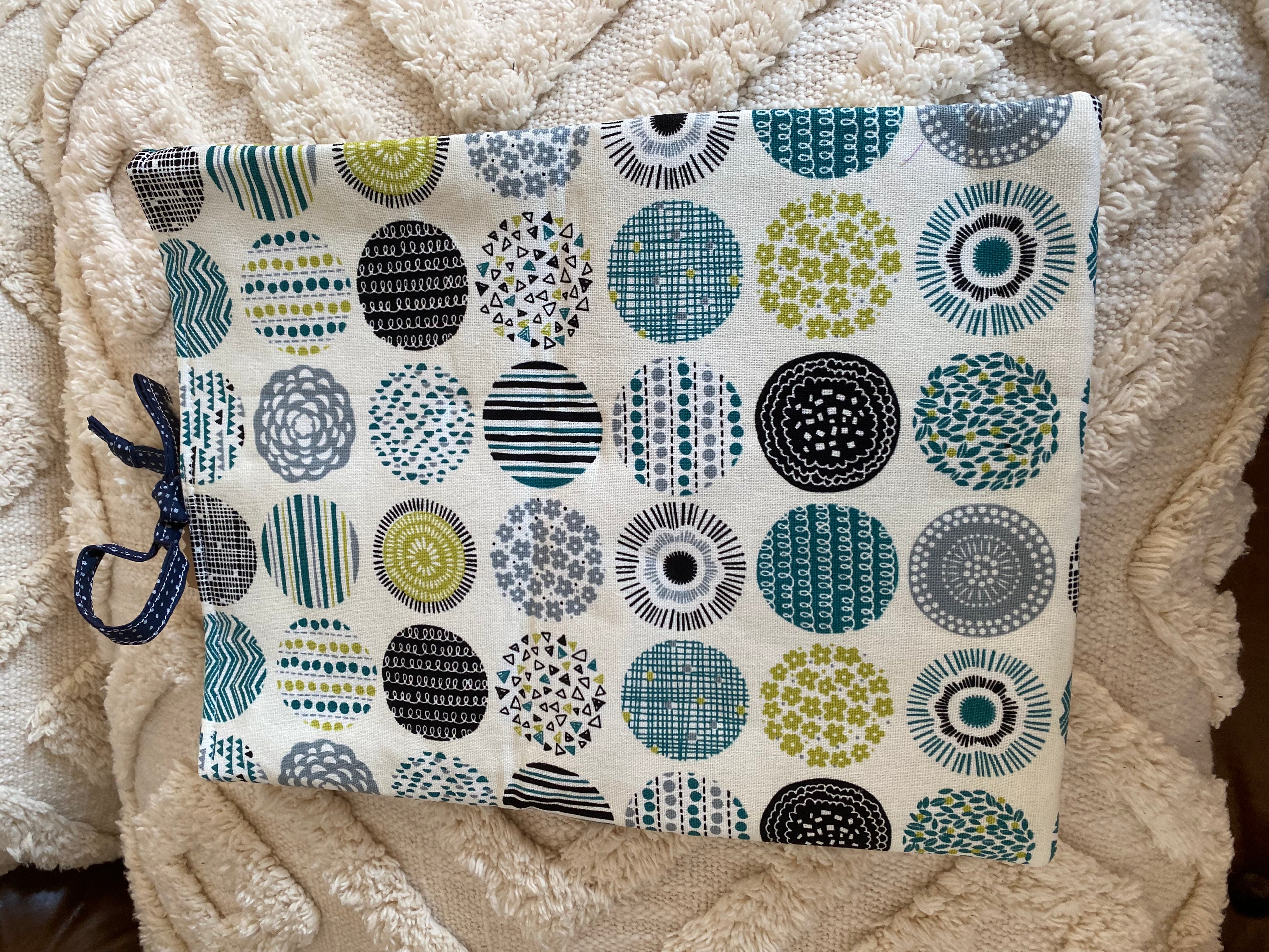 BOOK /TABLET SLEEVE