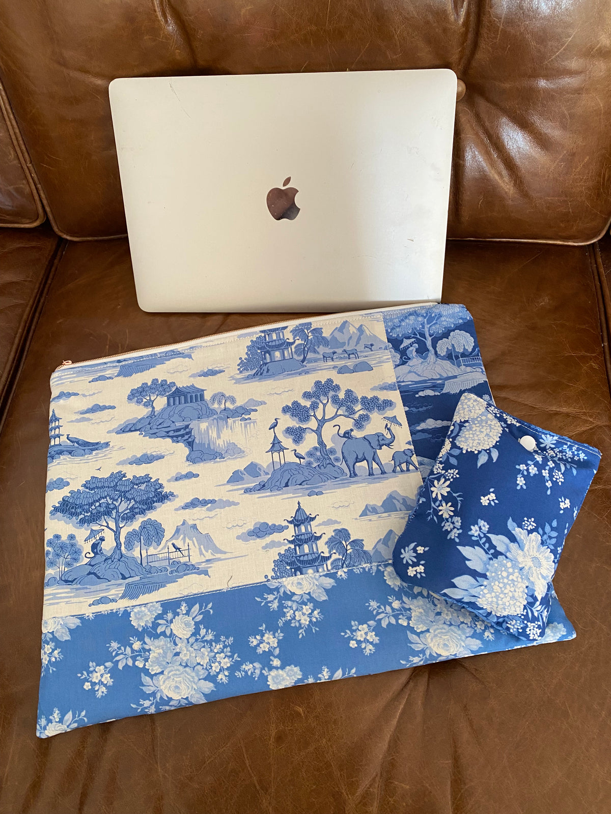 LAPTOP SLEEVE - Large