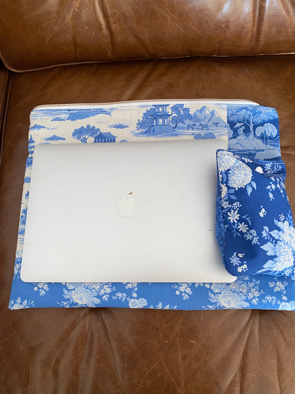 LAPTOP SLEEVE - Large