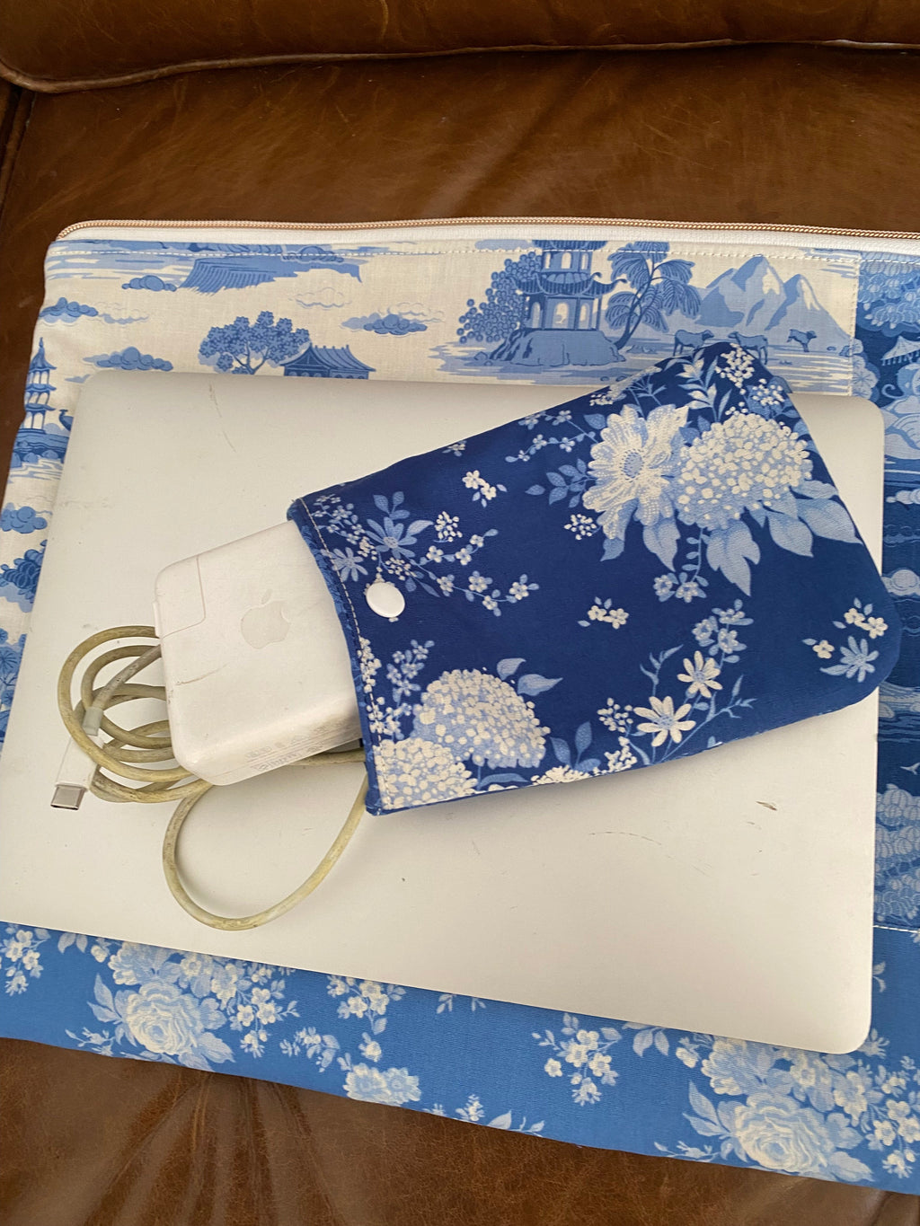 LAPTOP SLEEVE - Large